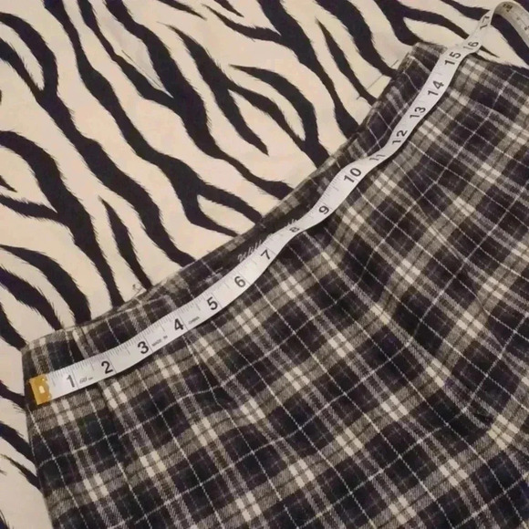 🍭🌹HOST PICK🤩 Wool plaid pants - Picture 8 of 9